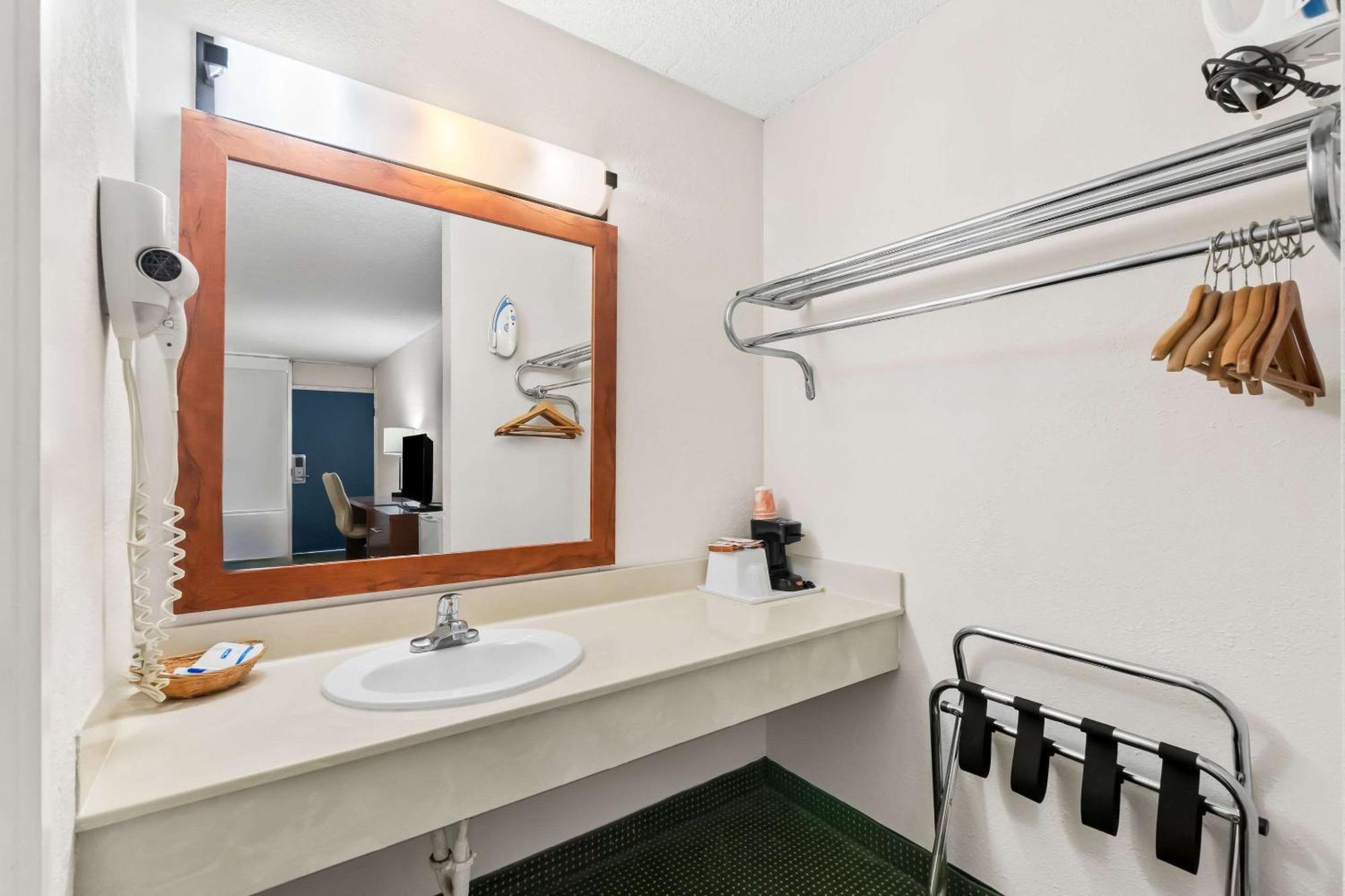 Rodeway Inn Dalton Luaran gambar